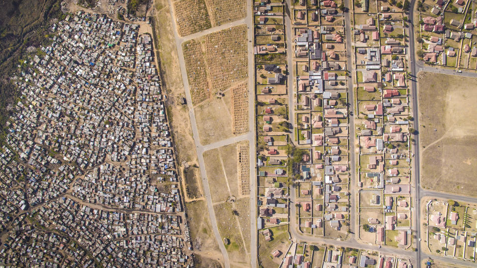 <p>Thembisa, Johannesburg South Africa, 2016. (Photograph by Johnny Miller/Caters News) </p>