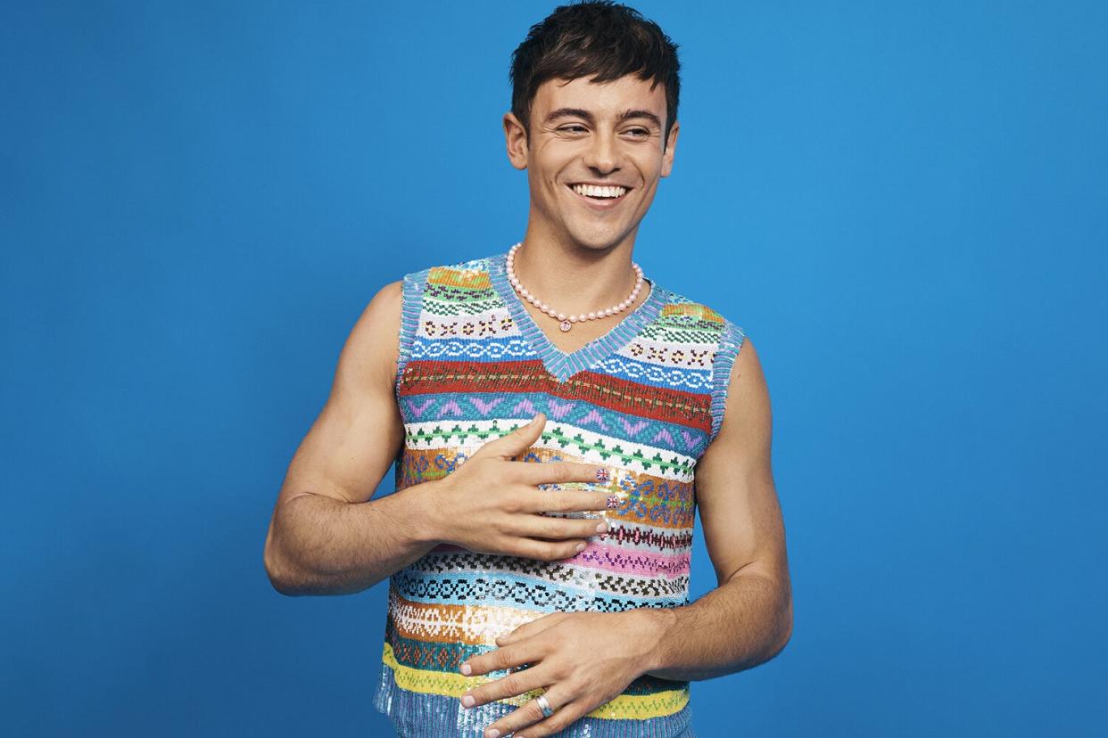 Tom Daley for Rimmel Tom Daley wearing Rimmel product • Where was the image taken - London, UK • When was the image taken -  10/4/2022 • Who took the photograph -  Benedikt Frank https://www.instagram.com/benediktachmed/?hl=fr • Full credit line – photographer @benediktachmed hair & make up @bradylea               stylist @jamesyardley               nail by @stephie_nails production @springstudios