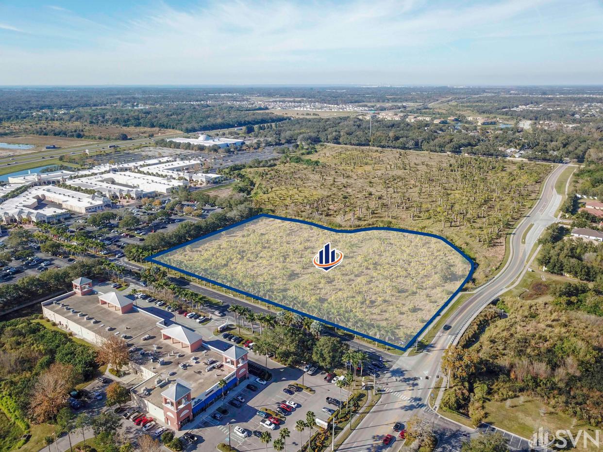 A joint venture between Defined Companies, LLC, co-founded and led by Noah Leon and Steven Guasch, and Nadeb Investments Group, Inc., led by President Eben Mensah, has purchased a 7.86-acre parcel located adjacent to the Ellenton Premium Outlets in Manatee County, Florida, for $4.95 million.