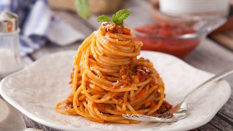 pasta with tomato sauce