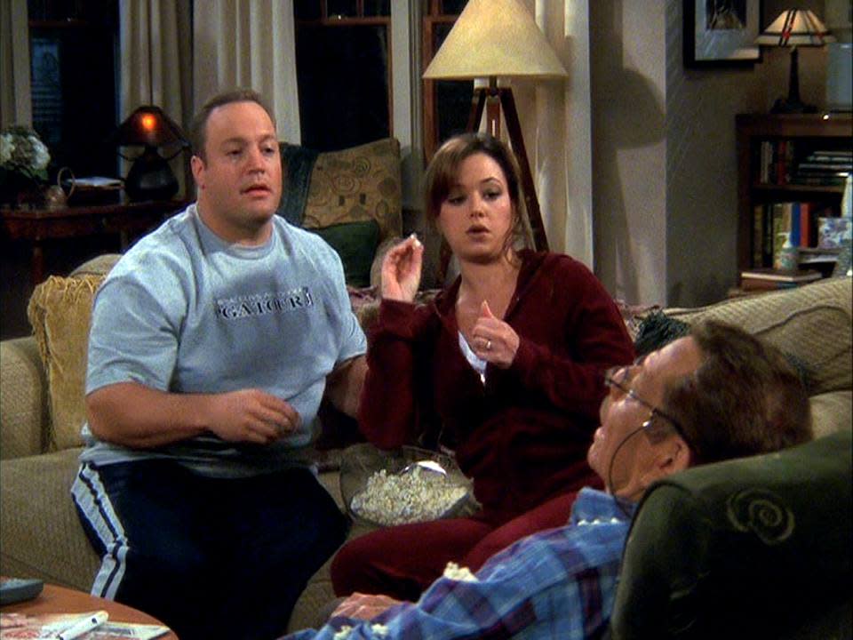 Offensichtlich handelt es sich bei Platz sieben der Lieblingsserien der Deutschen um einen Dauerbrenner: Obwohl von "King of Queens" keine aktuellen Folgen mehr produziert werden, schauen sich weiterhin 13 Prozent gerne die alten Episoden an. (Bild-Copyright: Facebook/thekingofqueens)