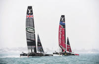 <p>This is the moment Emirates Team New Zealand suffered a spectacular capsize in their America’s Cup semi-final against Sir Ben Ainslie’s Land Rover BAR team. </p>