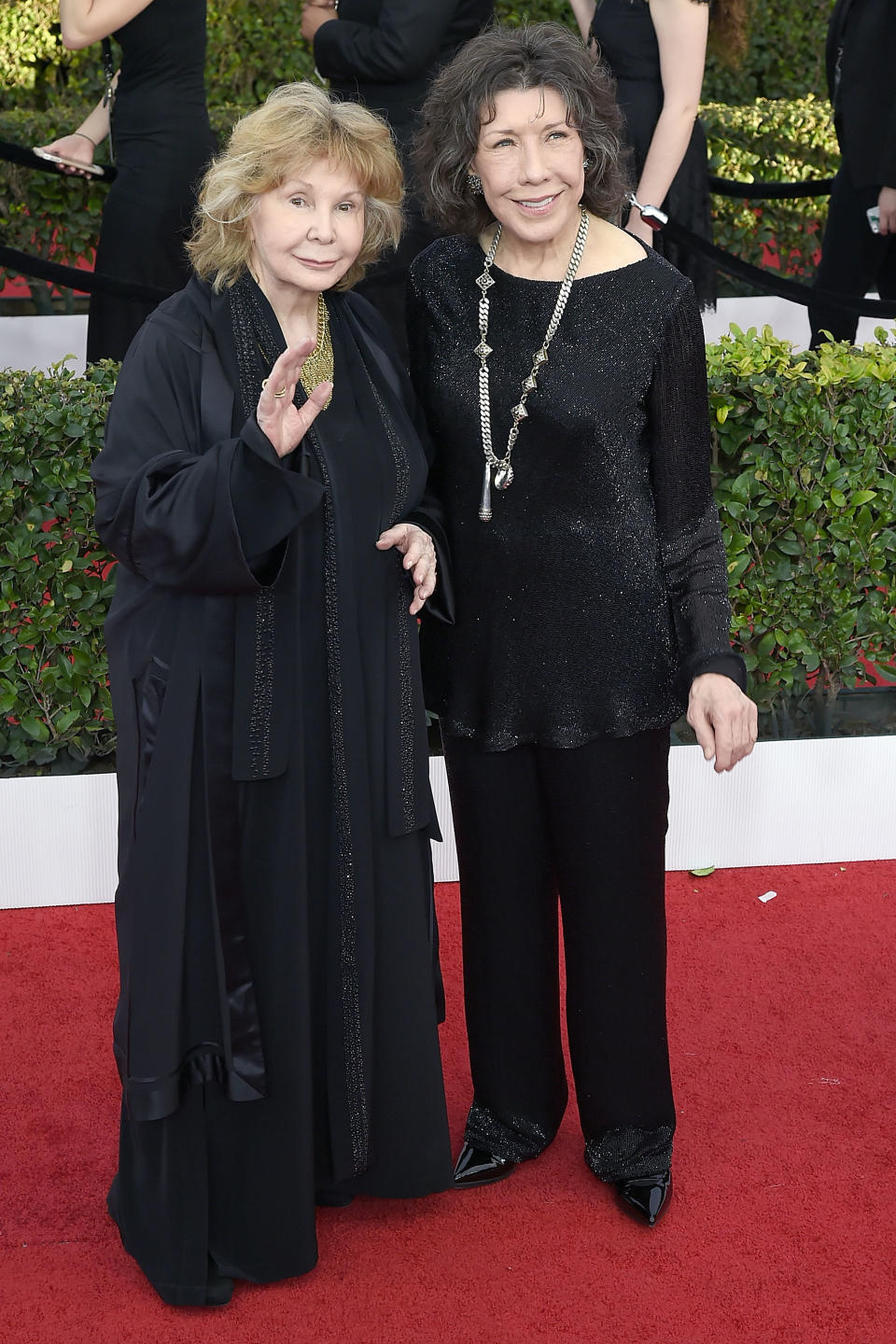 Lily Tomlin and Jane Wagner on the red carpet