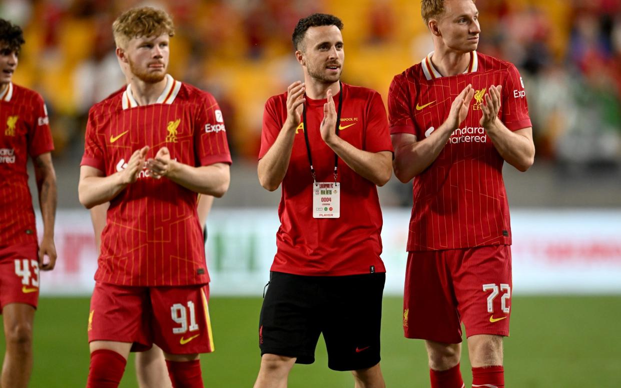 The players thank the fans after the game