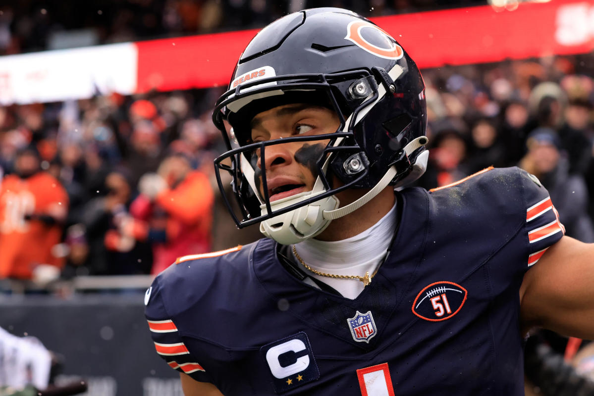 Justin Fields provides explanation for unfollowing Bears on Instagram