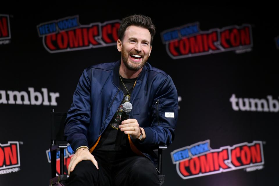 Chris Evans revealed at New York Comic Con 2023 that he is married.