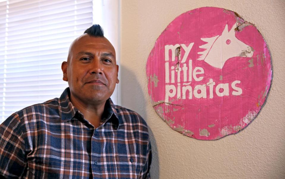 Isaías Rodríguez, un chicano de tercera generación originario de Boyle Heights, es el octavo de 11 hijos.