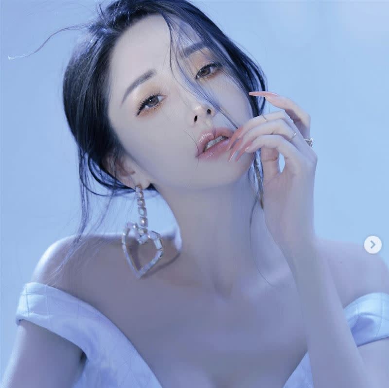 藍心妍擁有精緻臉蛋、火辣身材。（圖／翻攝自IG）