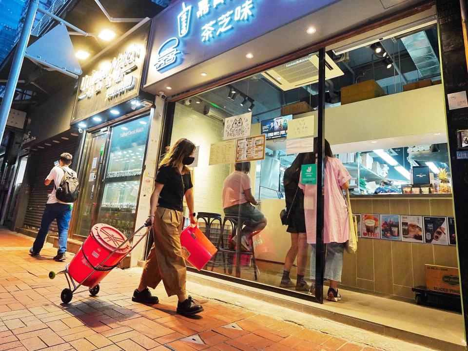 現時有7間店舖參與茶渣回收，Step指店舖老闆開明，聽畢簡介便同意參與計劃。
