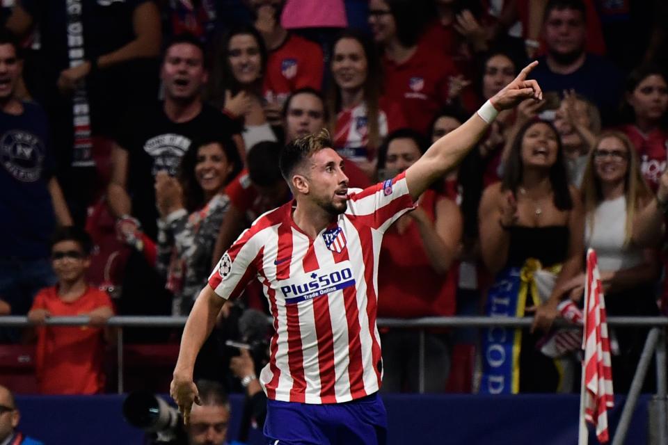 Atletico Madrid's Mexican midfielder Hector Herrera celebrates his equaliser. (Photo by JAVIER SORIANO / AFP)        (Photo credit should read JAVIER SORIANO/AFP/Getty Images)