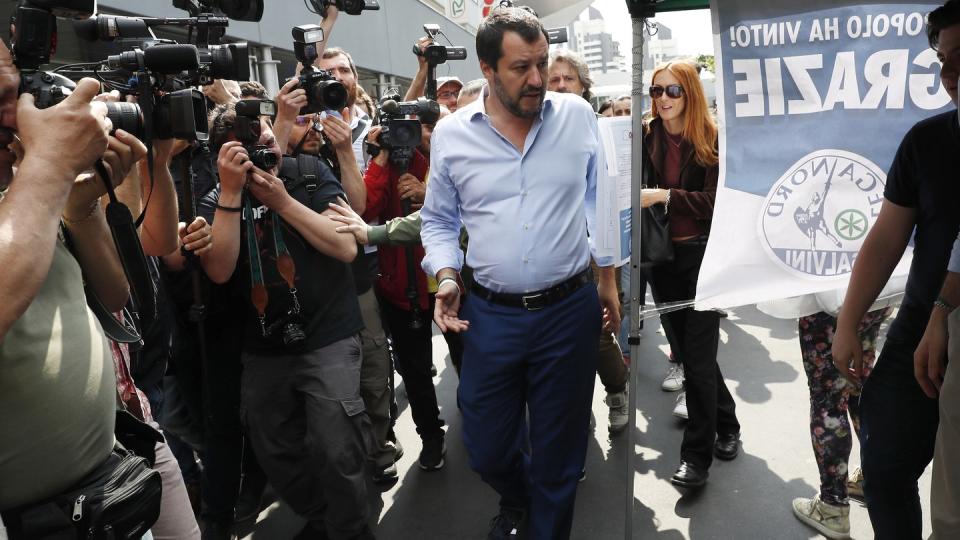 Lega Nord-Chef Matteo Salvini bei der Abstimmung über den Koalitionsvertrag mit der Fünf-Sterne-Bewegung. Foto: Antonio Calanni/AP