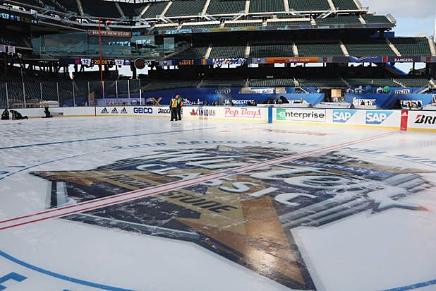 NHL's Rangers top Sabres at Citi Field