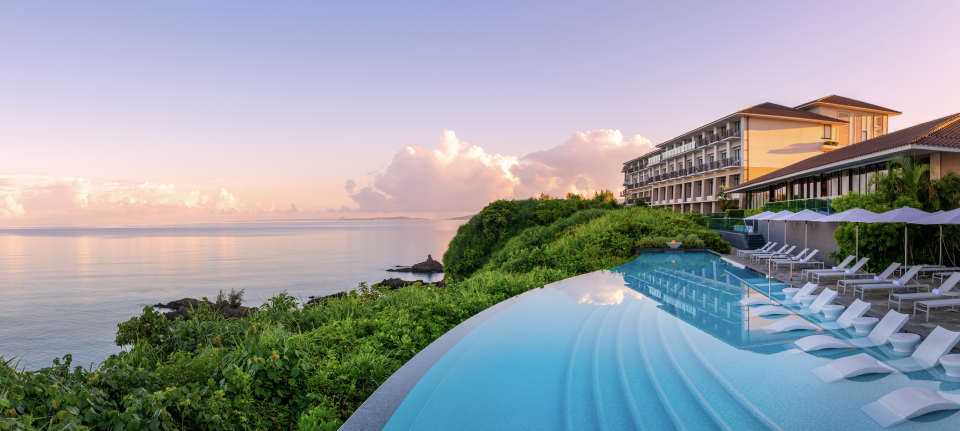 Halekulani Okinawa - Resort - Sunset Pool - Japan