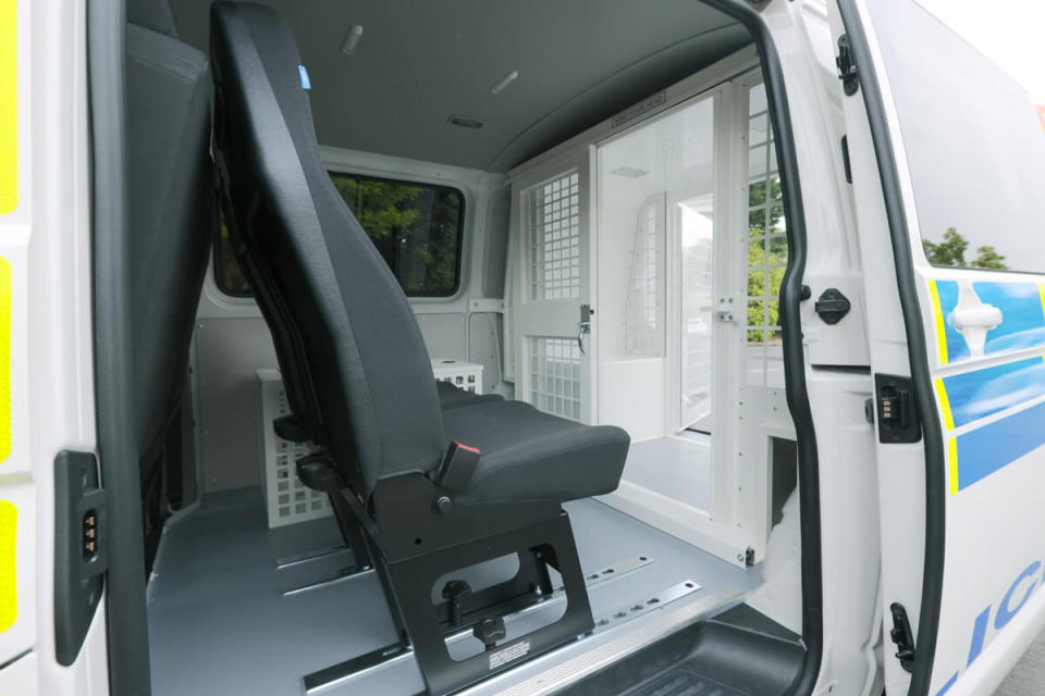 Police-cell-van-2.jpg