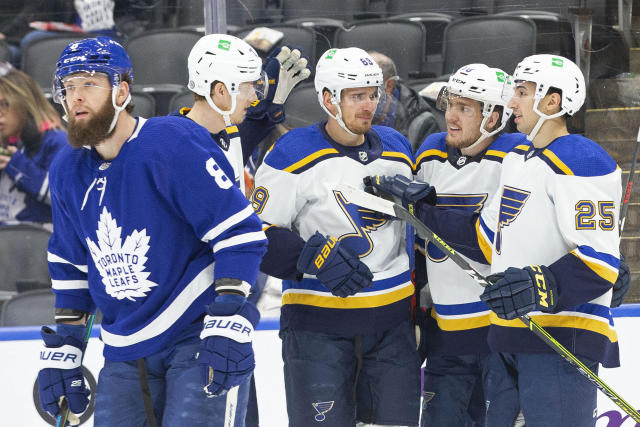 Blues use 3-goal third period to top Maple Leafs 6-3