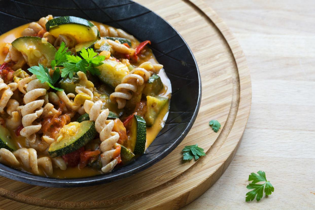 wholewheat pasta with zucchini vegetables