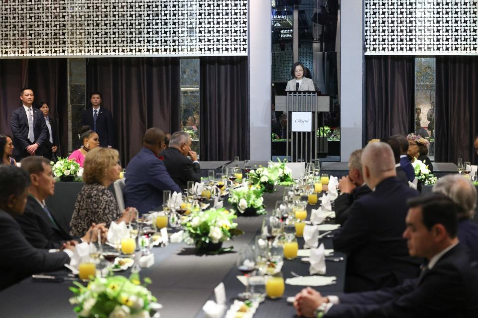 蔡英文總統參加第16任總統副總統來台致賀團晚宴。陳品佑攝