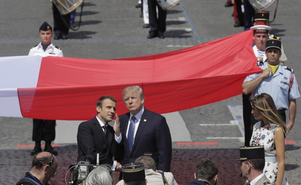 <p>El presidente Macron dijo delante de Donald Trump, que nada separará “jamás” a los dos países, que mantienen una amistad histórica. (Foto: AP) </p>