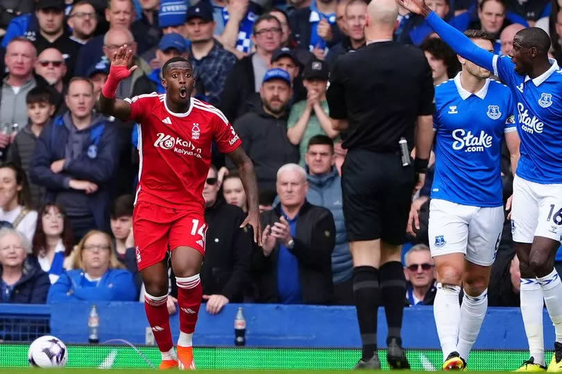 Nottingham Forest's Callum Hudson-Odoi appeals to referee Anthony Taylor for a penalty against Everton