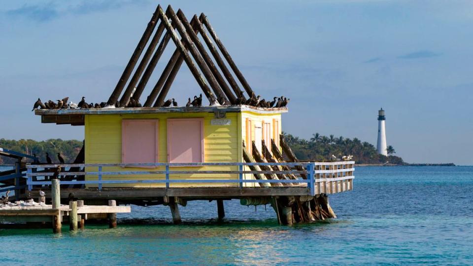 Edificación de Stiltsville todavía en pie. Stiltsville tiene una historia colorida que se remonta a la década de 1930. 