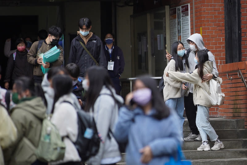 大學問網站29日指出，受到少子女化及資通訊名額外加政策影響，近年約十分之一的學測考生，能上台大、成大、清大、陽明交大、政大等5校。（中央社資料照）