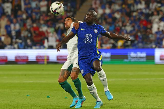 Piquerez of Palmeiras drives the ball the ball during a match