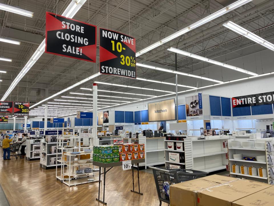 Bed Bath & Beyond in Christiana is having a store closing sale of 10 to 30% storewide. A week in, many of the shelves are empty already.