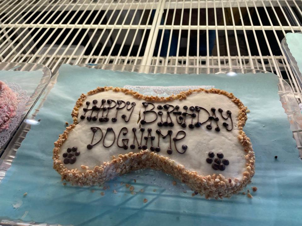 寵物主人可以為狗狗訂製獨一無二的生日蛋糕。（記者朱敏梓／攝影）