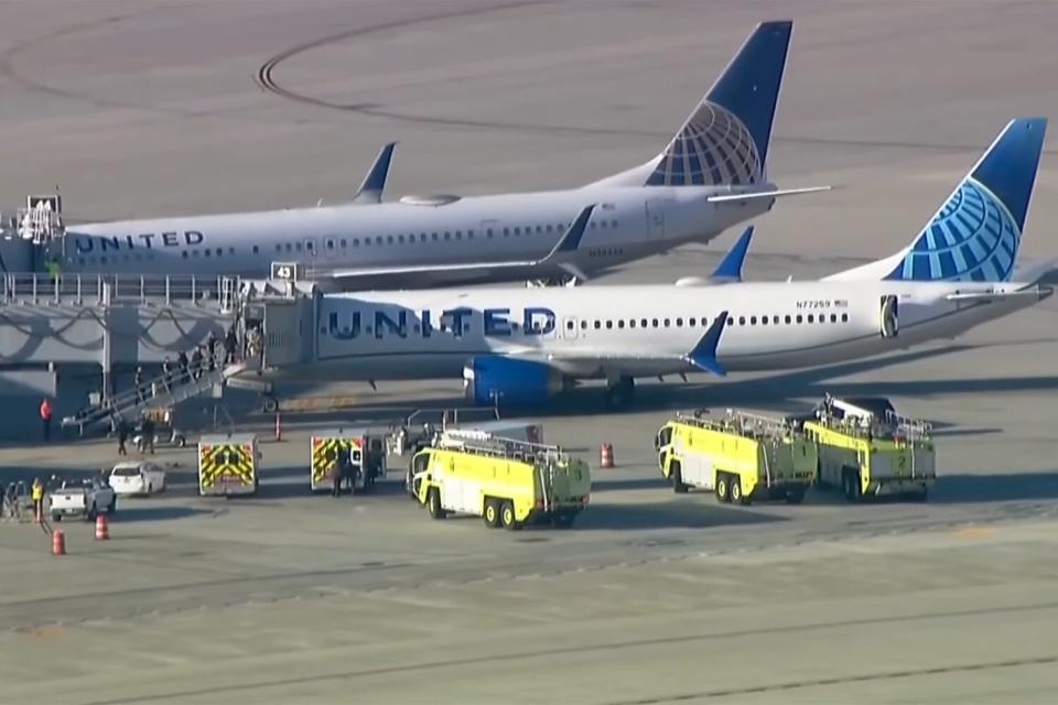 Plane makes emergency landing in San Diego after battery pack catches fire on United Airlines flight