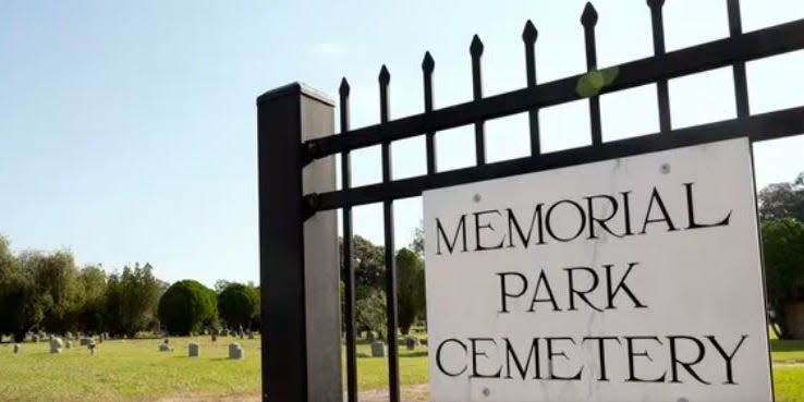 The gate to Memorial Park Cemetery in Tampa, Florida.