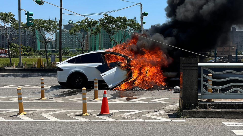 林志穎7月22日上午於桃園發生自撞車禍。(圖片來源/ 擷取自再出發，蘆竹南崁資訊大小事資訊分享團（2）@Facebook)