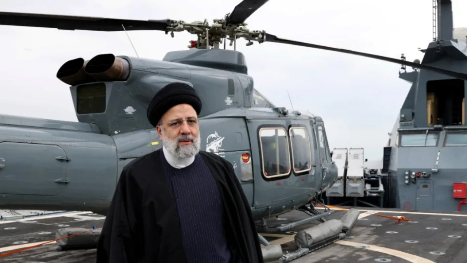 [問卦] 伊朗總統為啥要坐美國直升機?