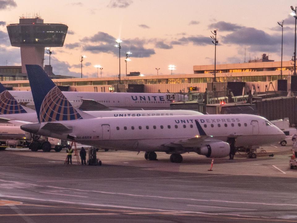 United Embraer aircraft Newark.