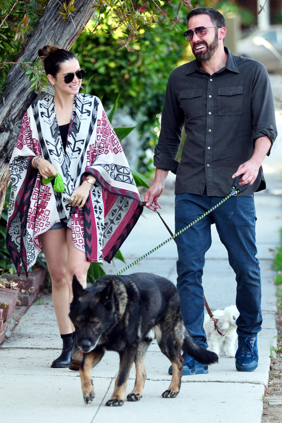 <p>Ana De Armas and boyfriend Ben Affleck take a walk with their dogs in Venice, California, on Monday. </p>