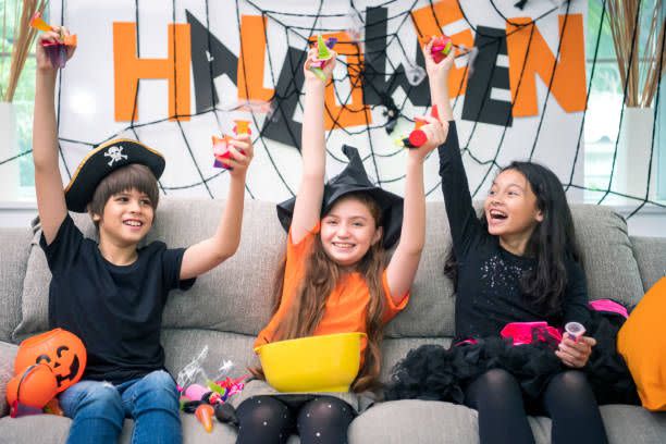 Best Tween Halloween Costumes You Can Make Together - Yahoo Sports