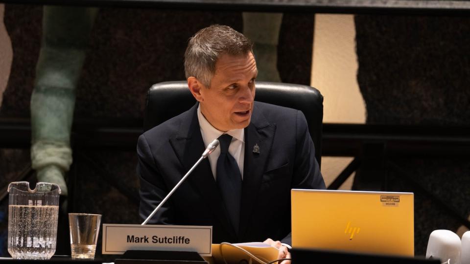 Ottawa Mayor Mark Sutcliffe oversees a city council meeting on Mar. 6, 2024. 