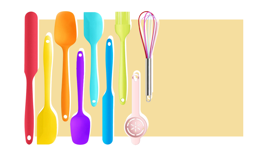 Mother’s Day gifts for moms who like cooking and baking: spatula set.