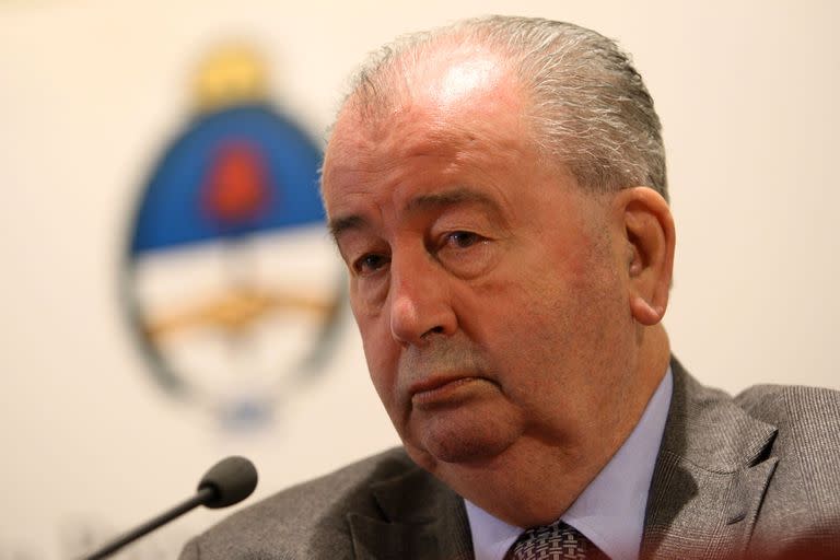 Julio Grondona, hace unas semanas fue denunciado por el banco suizo 
Julius Baer que admitió ante la Justicia de Estados Unidos que “lavó al menos US$ 25 millones para Grondona provenientes del pago de sobornos 