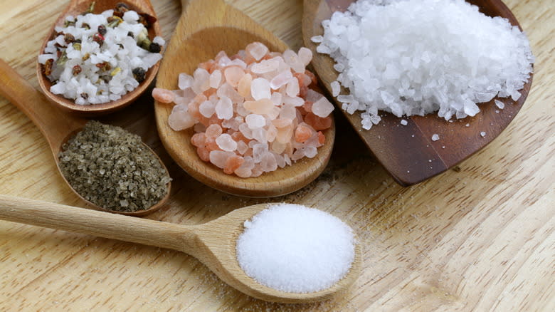 Different types of salt