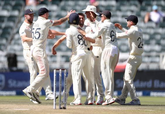 England celebrate at The Wanderers (REUTERS)