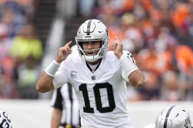 Las Vegas Raiders snatch last-gasp victory over Covid-depleted Browns to  preserve playoff hopes