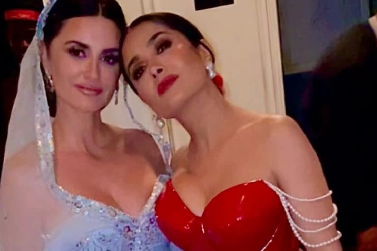 Salma Hayek y Penélope Cruz en la MET Gala 2023