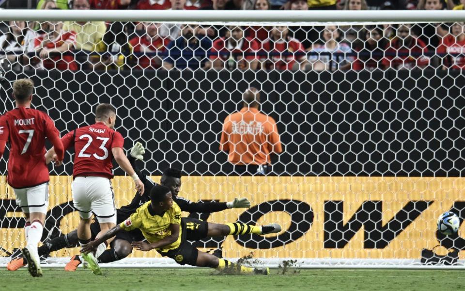 Youssoufa Moukoko scores the winning goal in Borussia Dortmund&#39;s 3-2 win in Las Vegas - Andre Onana confronts Harry Maguire as Erik ten Hag slams Man Utd for Borussia Dortmund capitulation