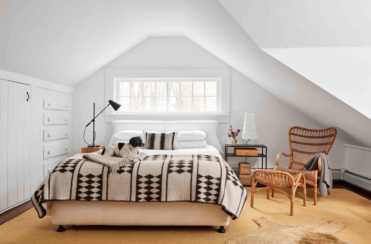 24 Attic Bedroom Ideas for a Cozy Retreat