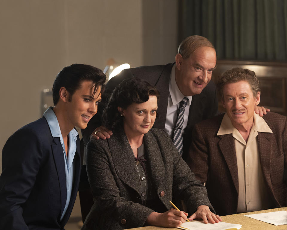 Austin Butler, Helen Thompson, Tom Hanks, and Richard Roxburgh in Elvis