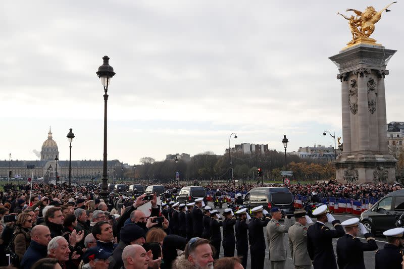 National ceremony in Paris to pay respect to the thirteen French soldiers killed in Mali