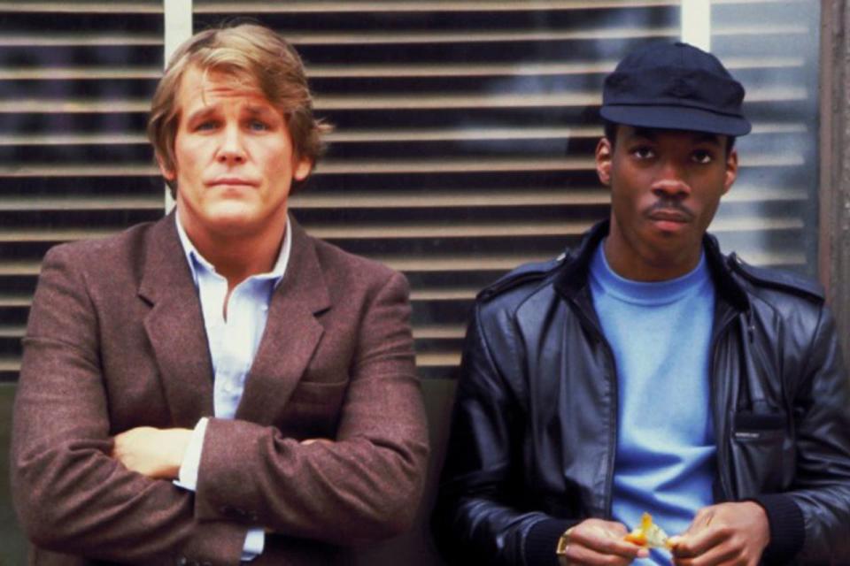 Nick Nolte y Eddie Murphy, en una escena de 48 horas, el film de Hill que está disponible en alquiler en Google Play Películas y Apple TV