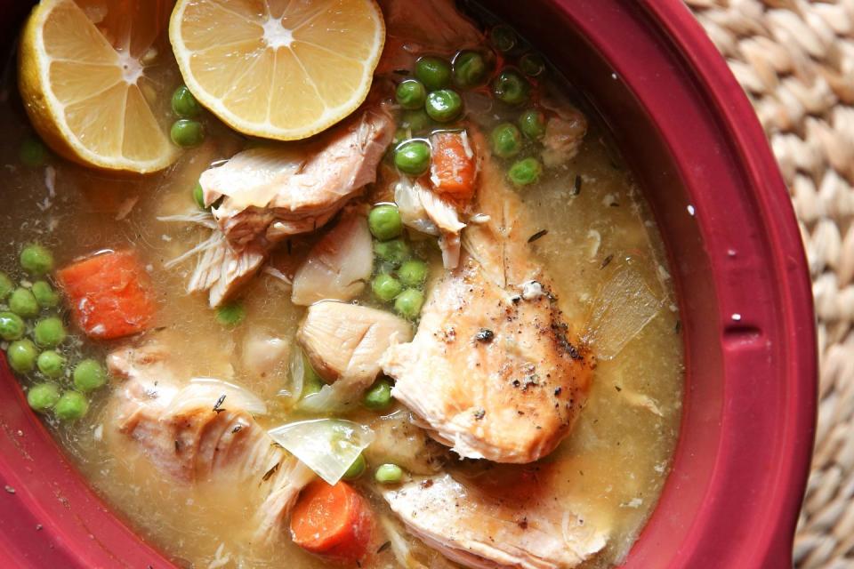 21) Slow-Cooker Lemon Garlic Chicken