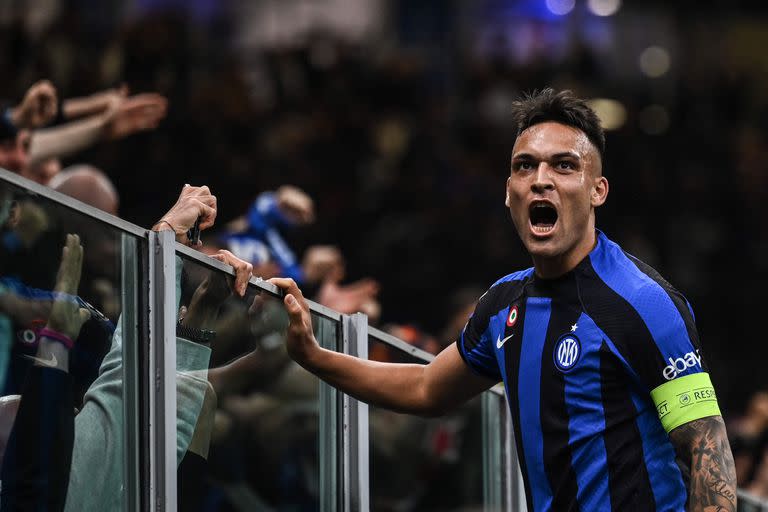 El 'Toro' Lautaro Martínez marcó un tanto en el clásico ante Milan en las semifinales