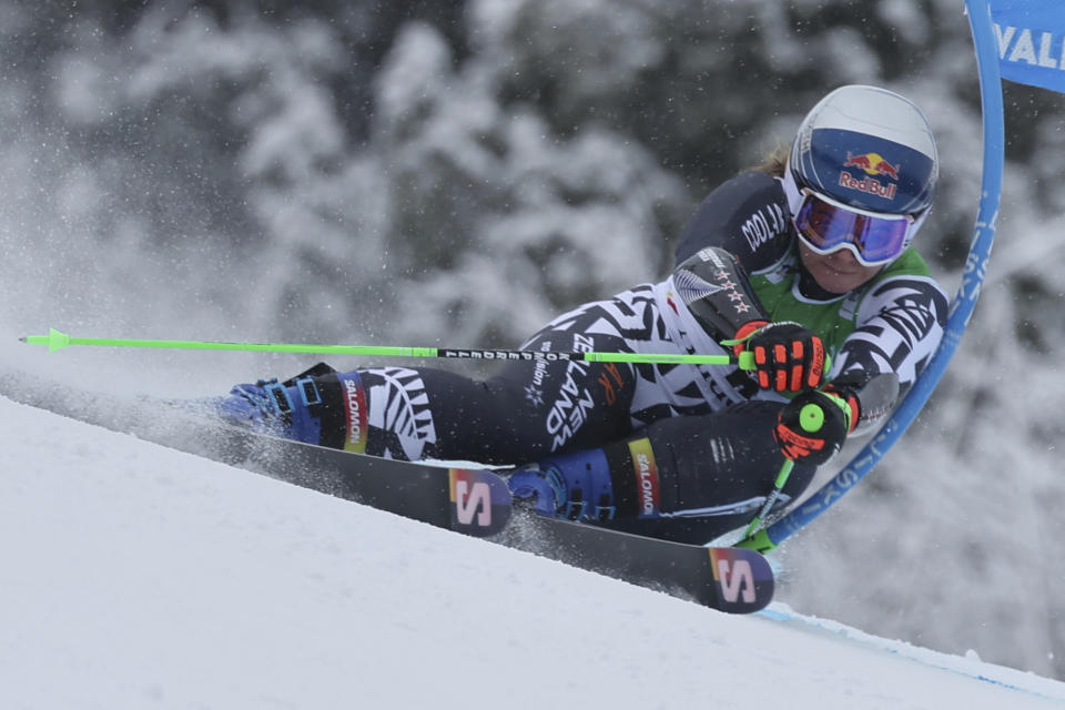 New Zealand's Alice Robinson speeds down the course during an alpine ski, women's World Cup giant slalom race, in Soldeu, Andorra, Saturday, Feb. 10, 2024. (AP Photo/Marco Trovati)